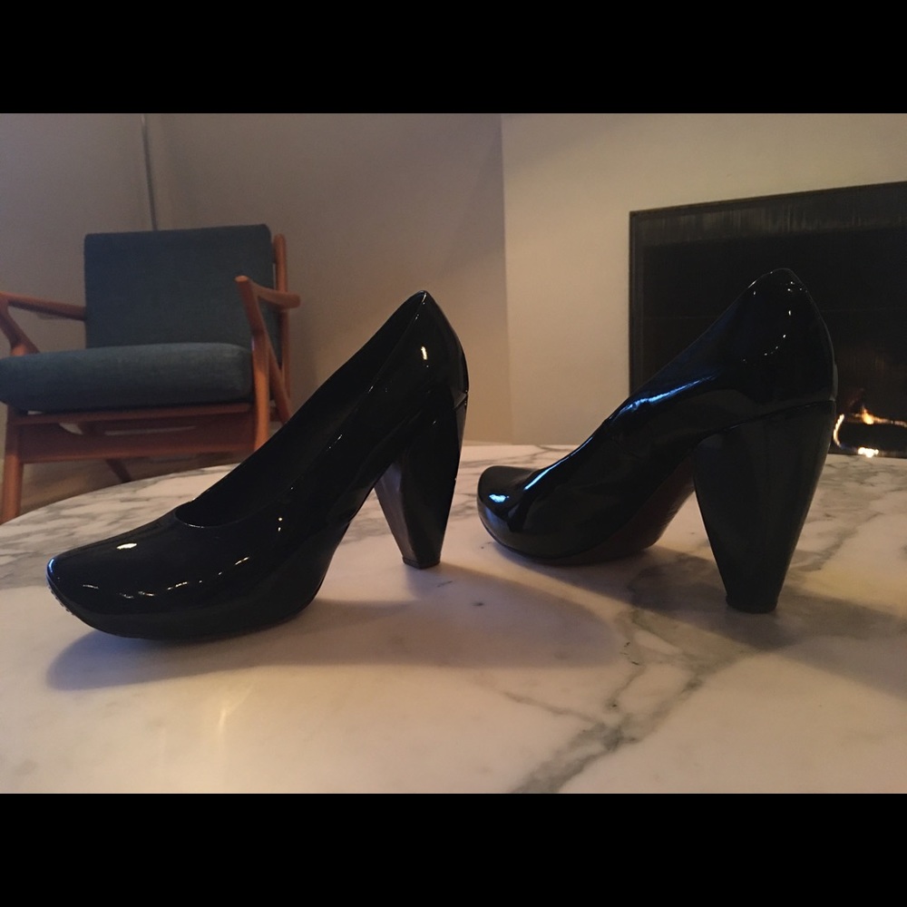 Marc Jacobs patent heels